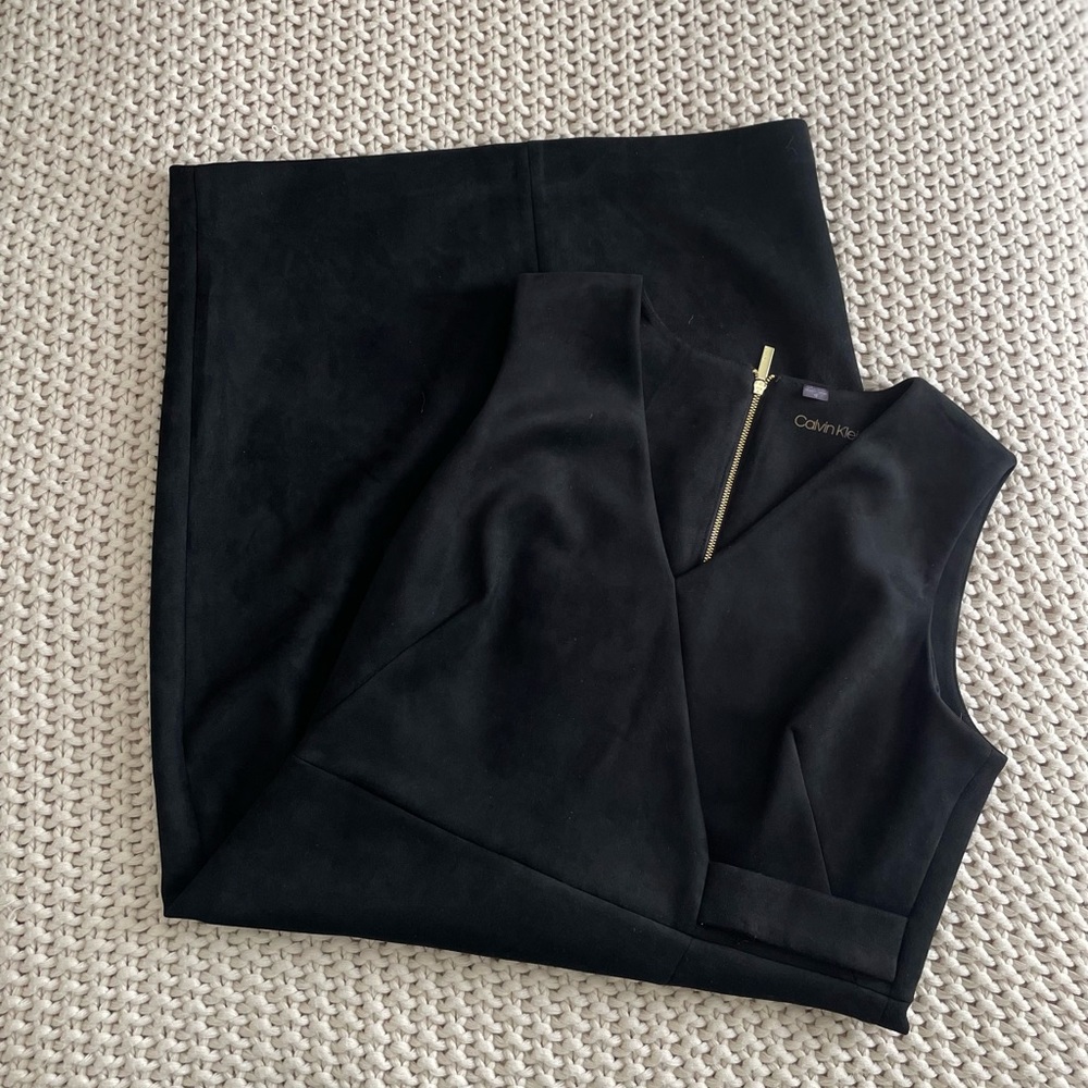 Calvin Klein Black VNeck Pencil Dress
